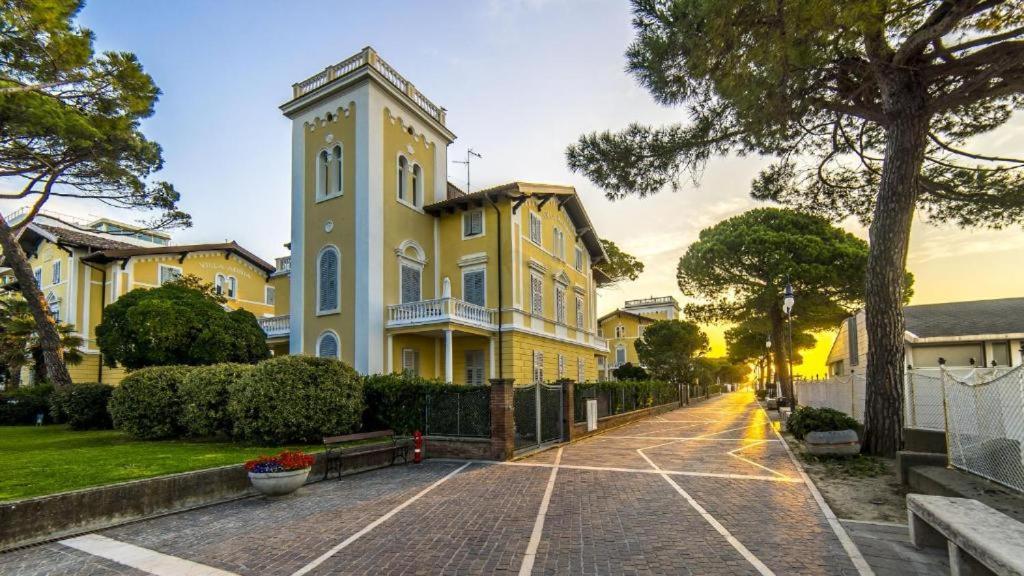 Residence Villa Marina Градо Экстерьер фото